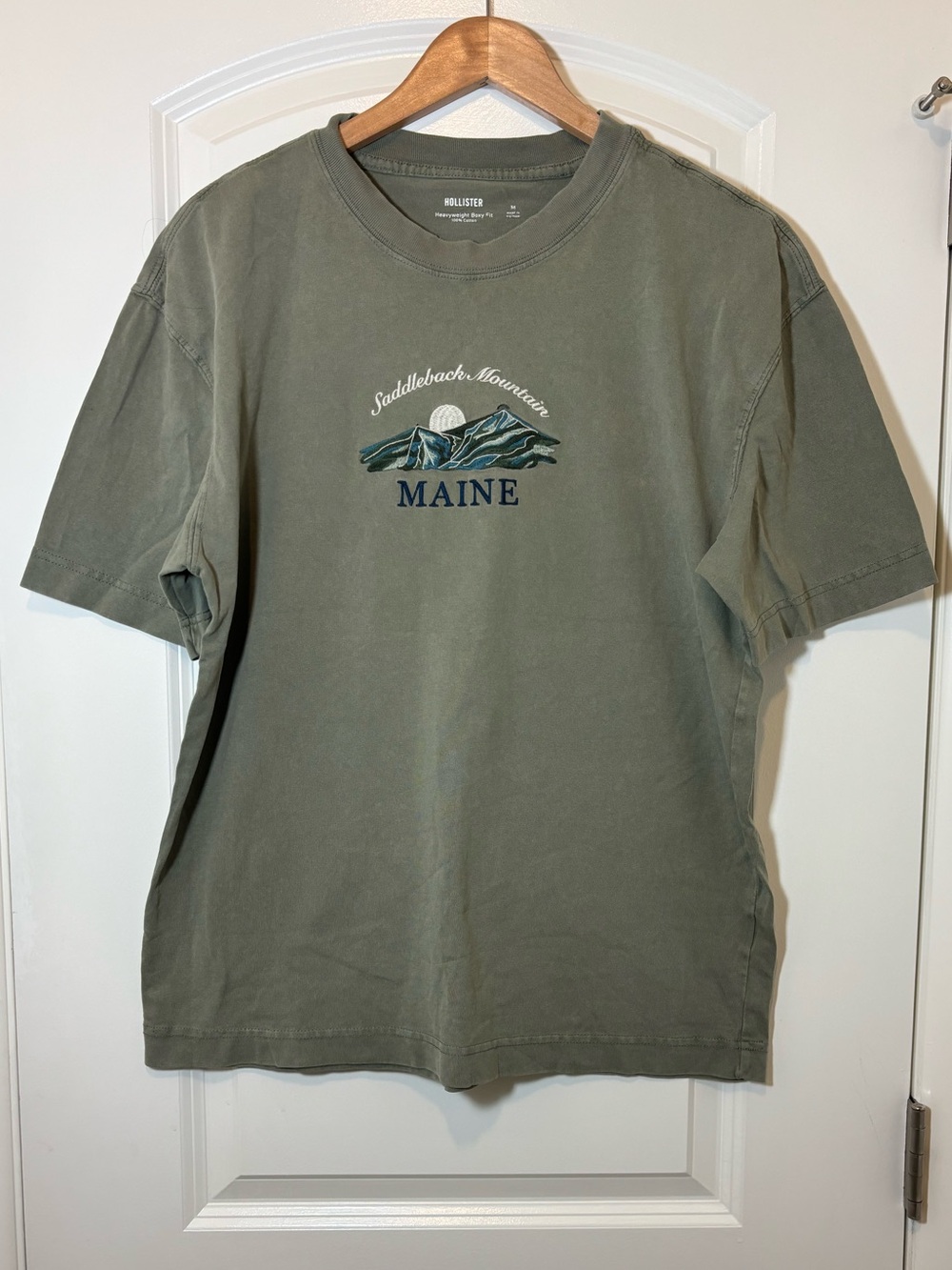 Hollister Olive Green Short-Sleeve Graphic Tee with Maine Mountain